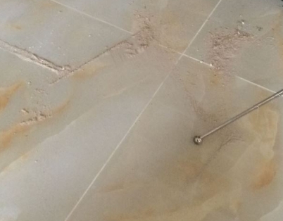 翔安瓷砖空鼓维修公司分享粘合剂选择不当在瓷砖铺贴过程中可能导致以下问题